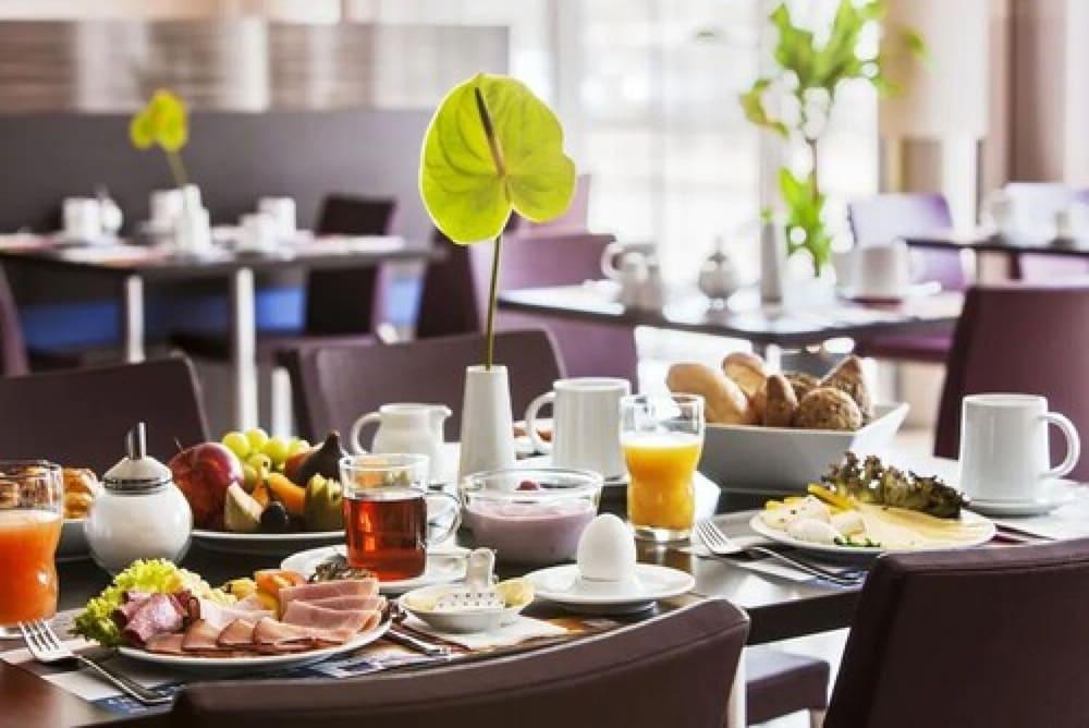 อินเตอร์ซิตี้โฮเต็ล รอสต็อค Hotel ภายนอก รูปภาพ