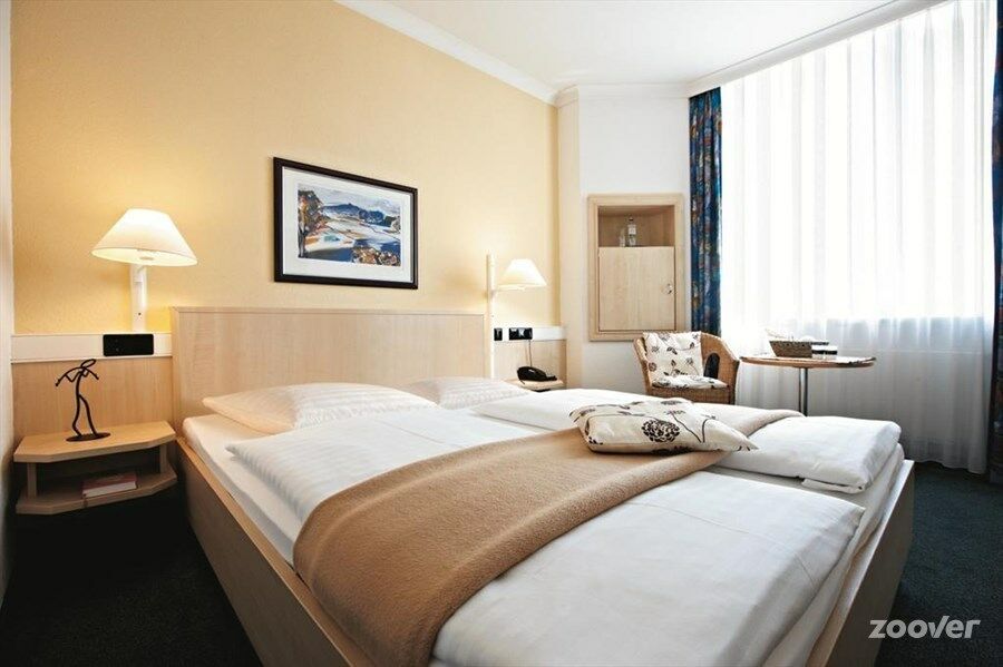 อินเตอร์ซิตี้โฮเต็ล รอสต็อค Hotel ภายนอก รูปภาพ